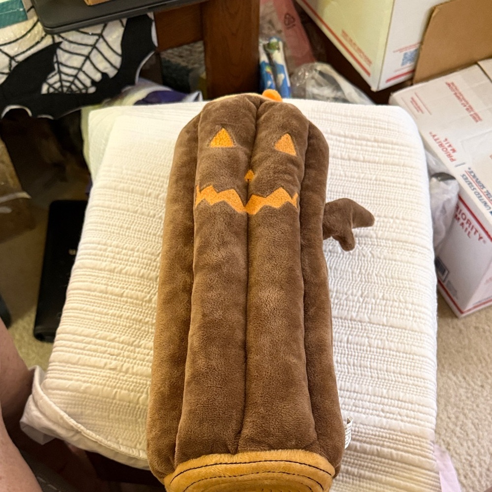 Dog burrow toy hidden squirrels Brown Plush Tree Trunk Decor NWT